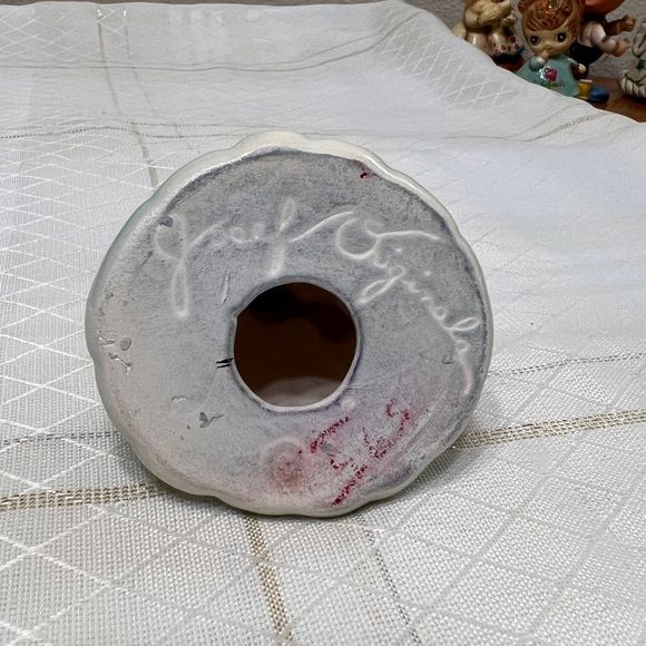 Josef Originals SECRET PAL Porcelain Ceramic Girl Figurine, Vintage Figurines - Picture 7 of 9